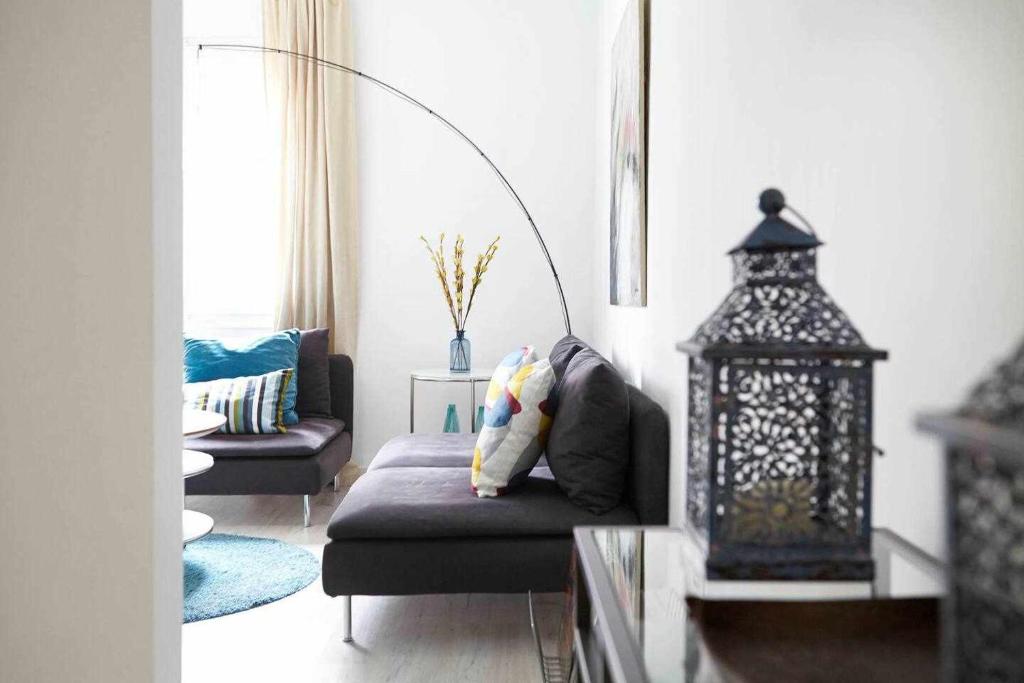 SAGRADA FAMILIA SUN Nos preocupa su seguridad - 7