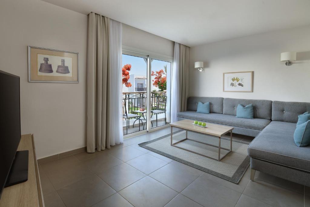 JAZ Fanara Residence - 11