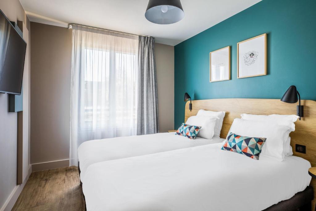 Appart'City Confort St Quentin en Yvelines - Bois D'Arcy - Two-Bedroom Apartment
