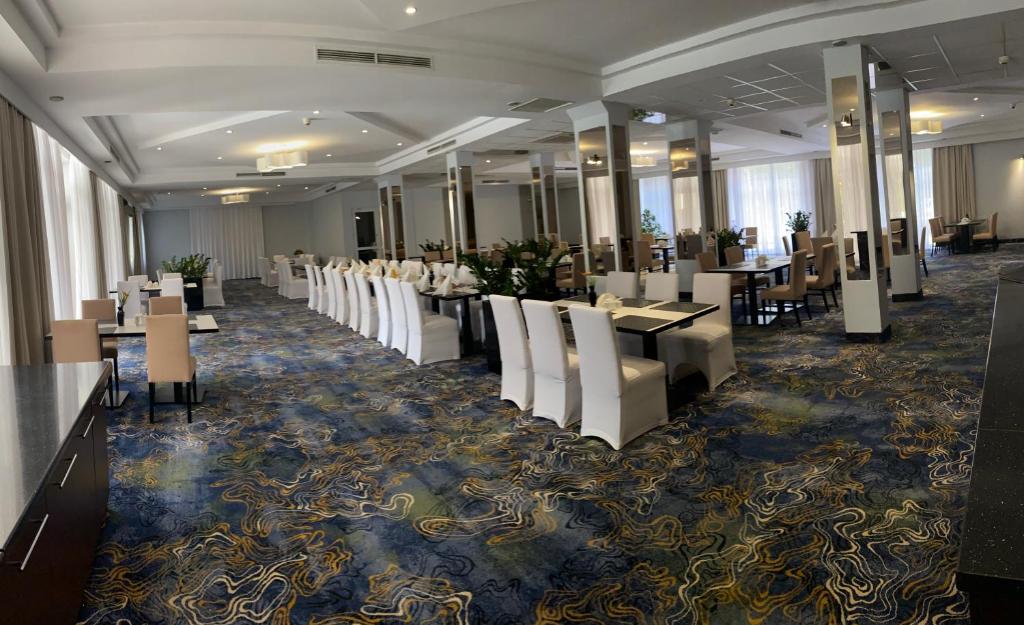 Hotel Ambasador Chojny - Resim 9