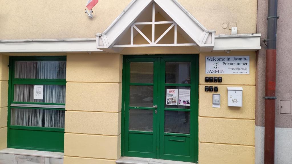 Fotografie z fotogalerie ubytování Jasmin dog friendly pension with shared kitchen and hearty breakfast in the center v destinaci Murau