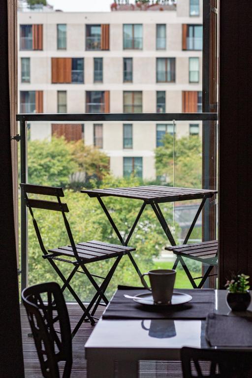 Balkón alebo terasa v ubytovaní 19 Dzielnica Apartamenty Warszawa by Noclegi Renters