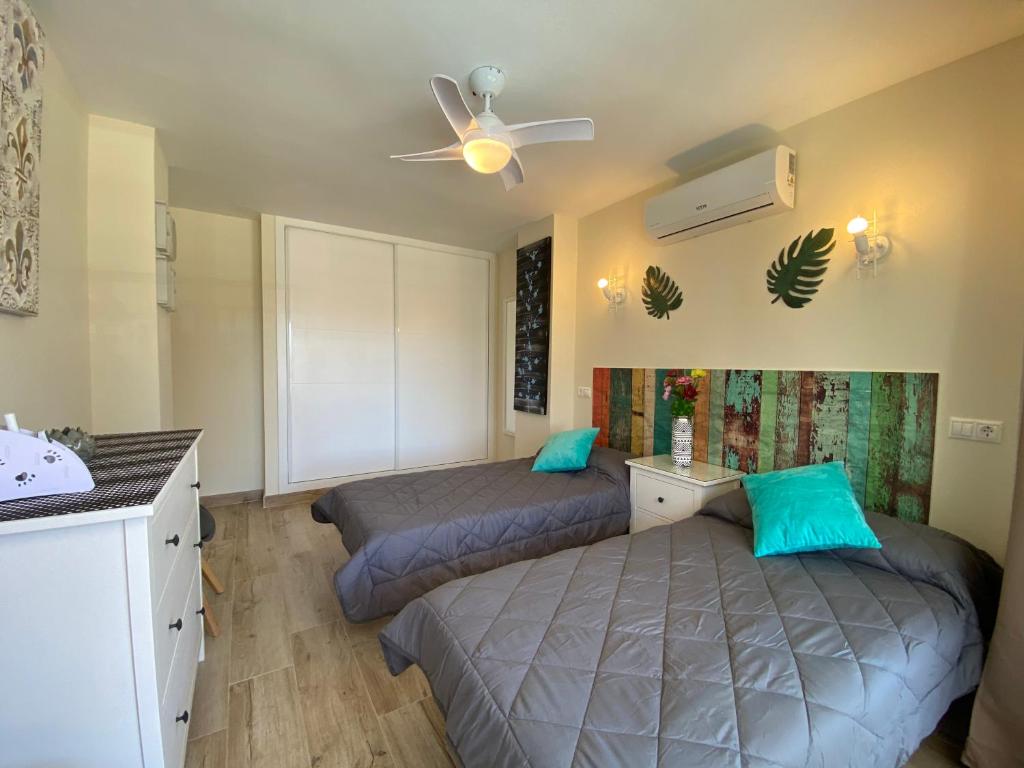 Modern 1 Bedroom Seaside Apartment with Pool, Fuengirola ...