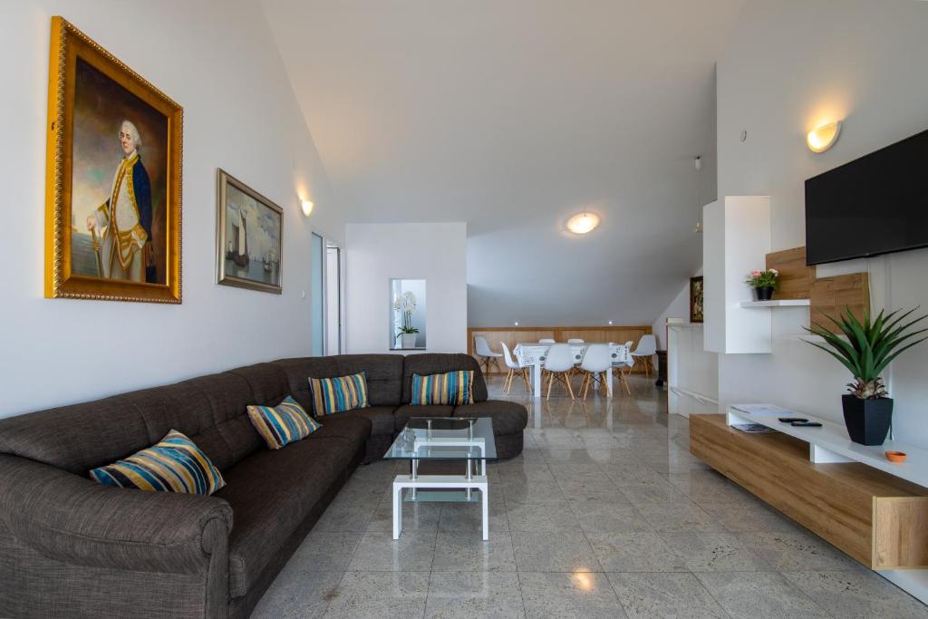 Posedenie v ubytovaní Apartments Lantina