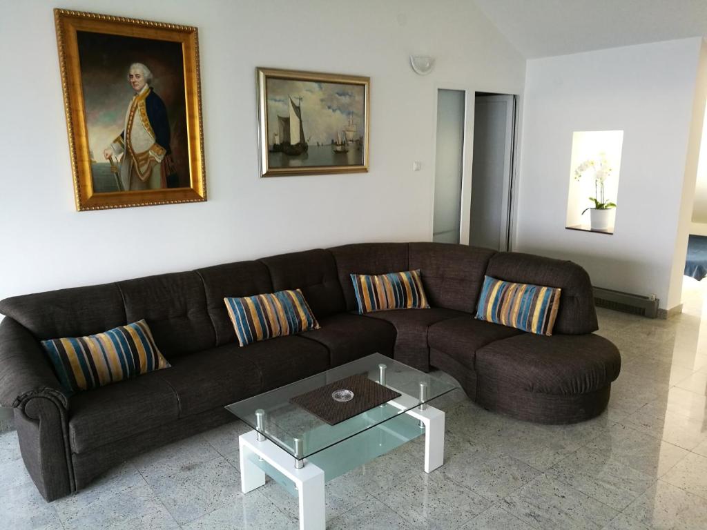 Posedenie v ubytovaní Apartments Lantina