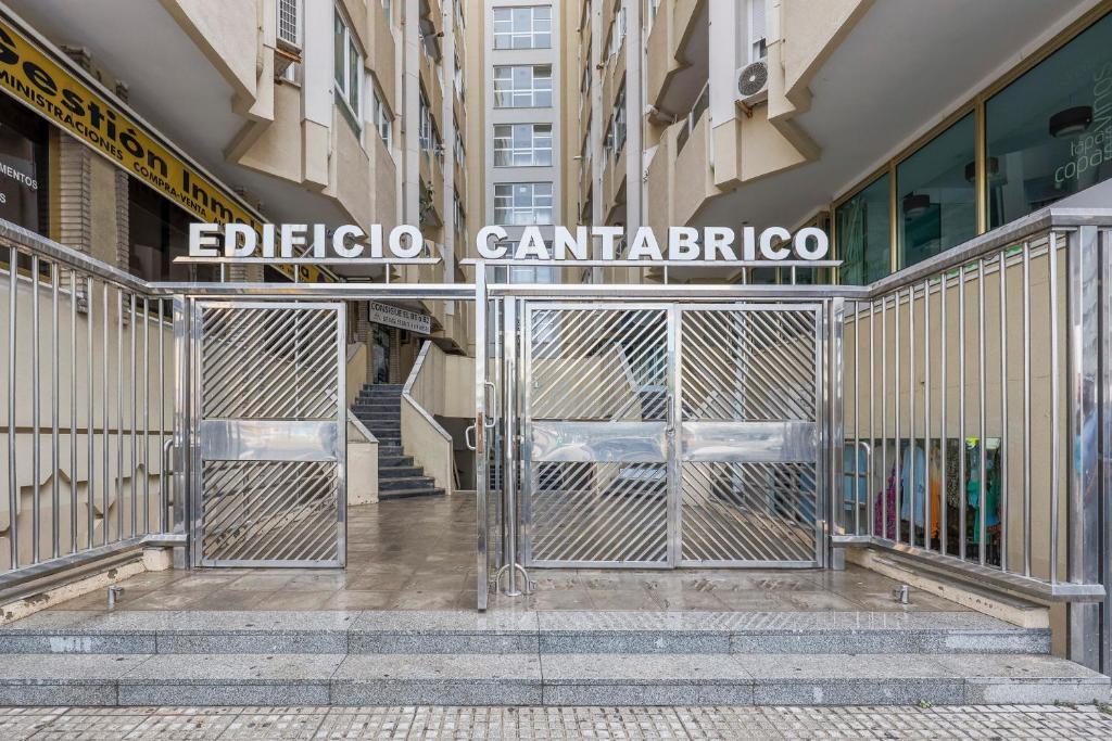 Fotografia z galérie ubytovania Un respiro en cádiz playa victoria 1 hab y salón con sofa cama v destinácii Cádiz