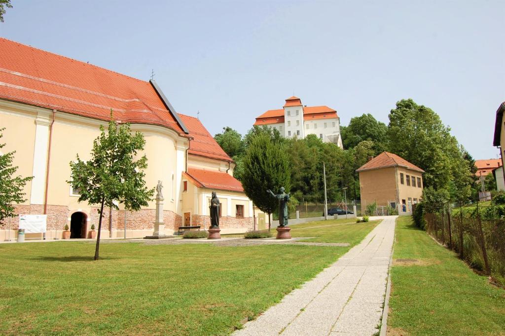 Budova, kde se apartmán nachází