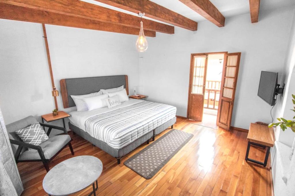 Bello atardecer - hotel boutique - Deluxe Double Or Twin Room With Balcony