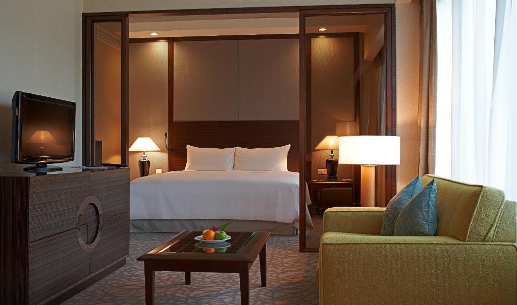 TV a/nebo společenská místnost v ubytování Eastin Hotel Kuala Lumpur