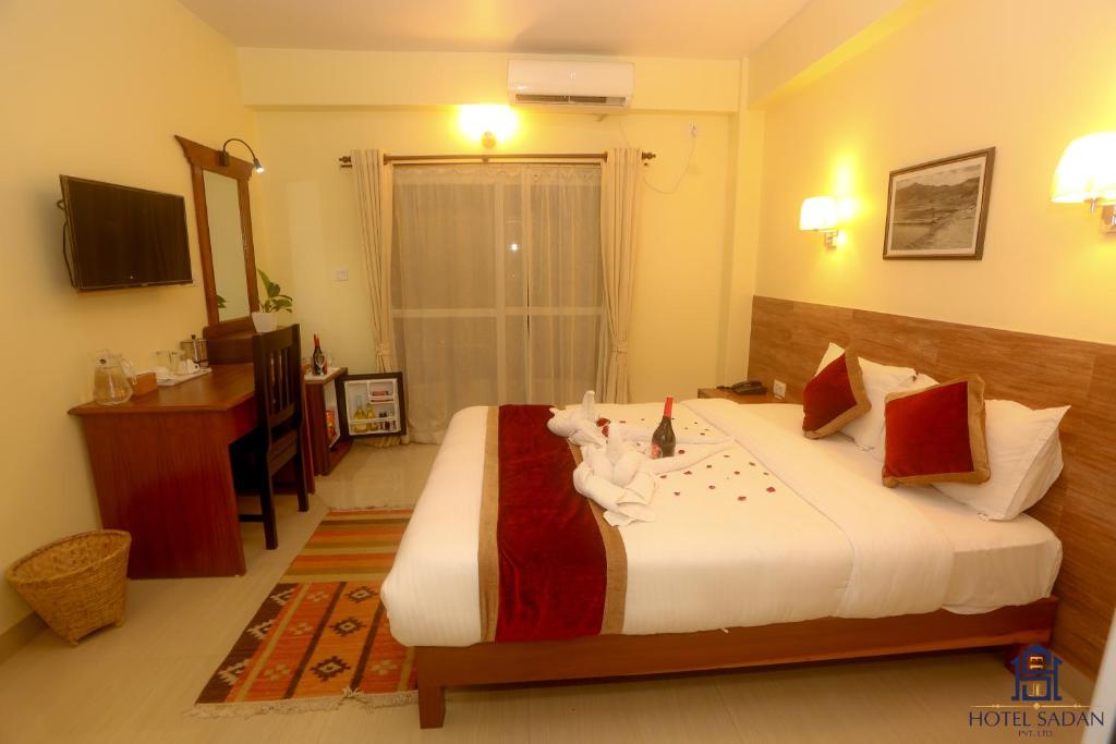 Televisyen dan/atau pusat hiburan di Hotel Sadan