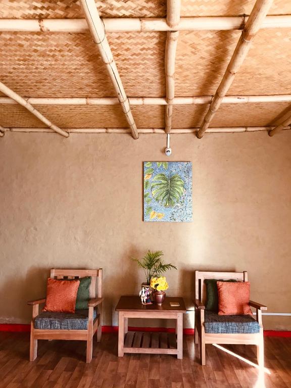 Posezení v ubytování PaliGhar Farmstay