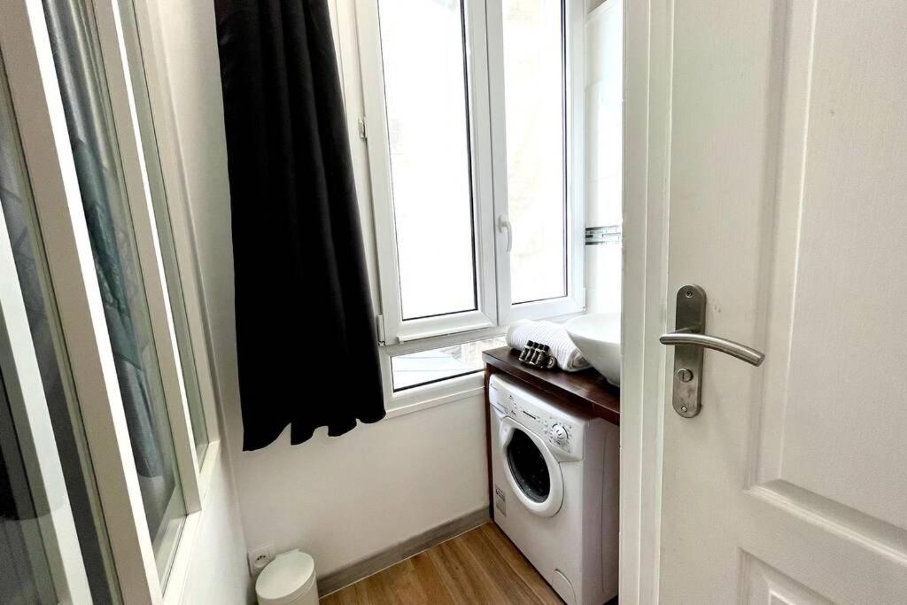 Exceptionnelle maison de ville ✧Cour privée ✧Métro - Two-Bedroom Apartment