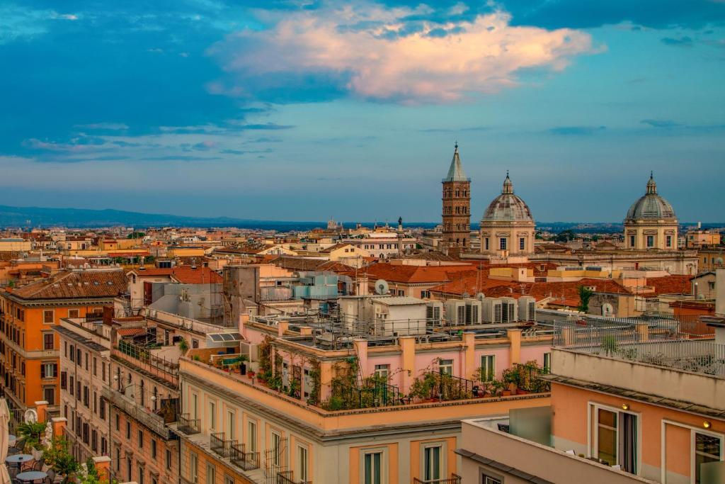 Vista generica su Roma o vista sulla città dall'interno dell'hotel