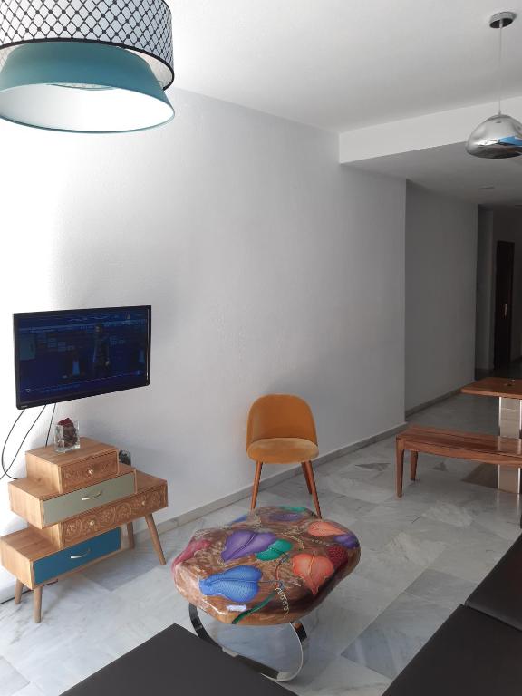 Telewizja i/lub zestaw kina domowego w obiekcie Centro Histórico 2 Bedrooms