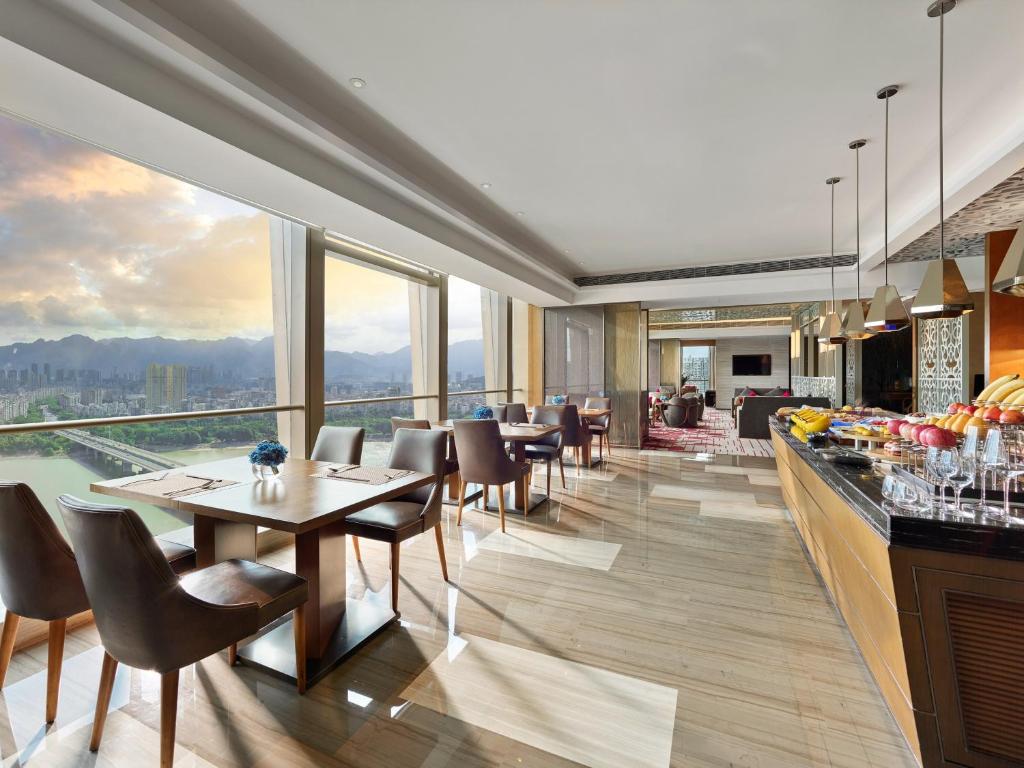 Crowne Plaza Fuzhou Riverside by IHG — 3