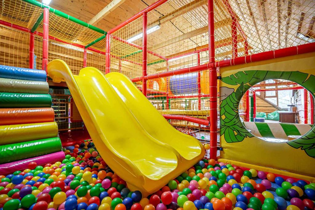 Dětský klub v ubytování Красна Поляна Family Club Resorts