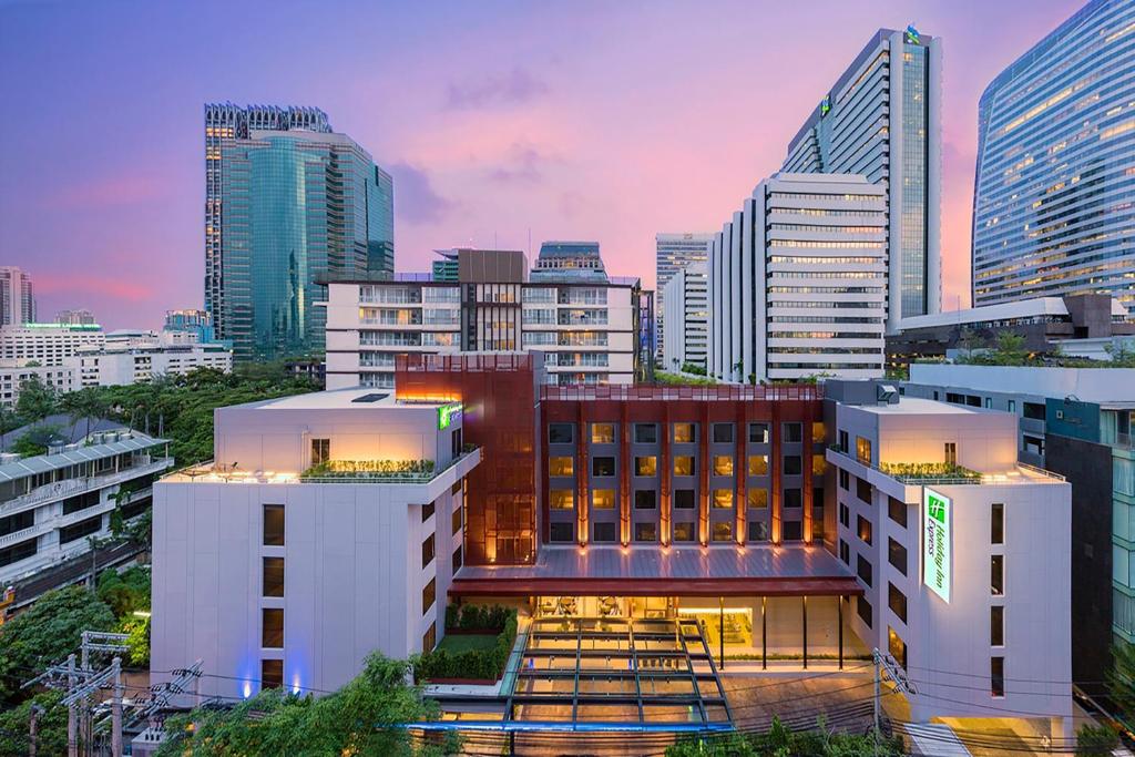 Foto da galeria de Holiday Inn Express Bangkok Sathorn, an IHG Hotel em Bangkok