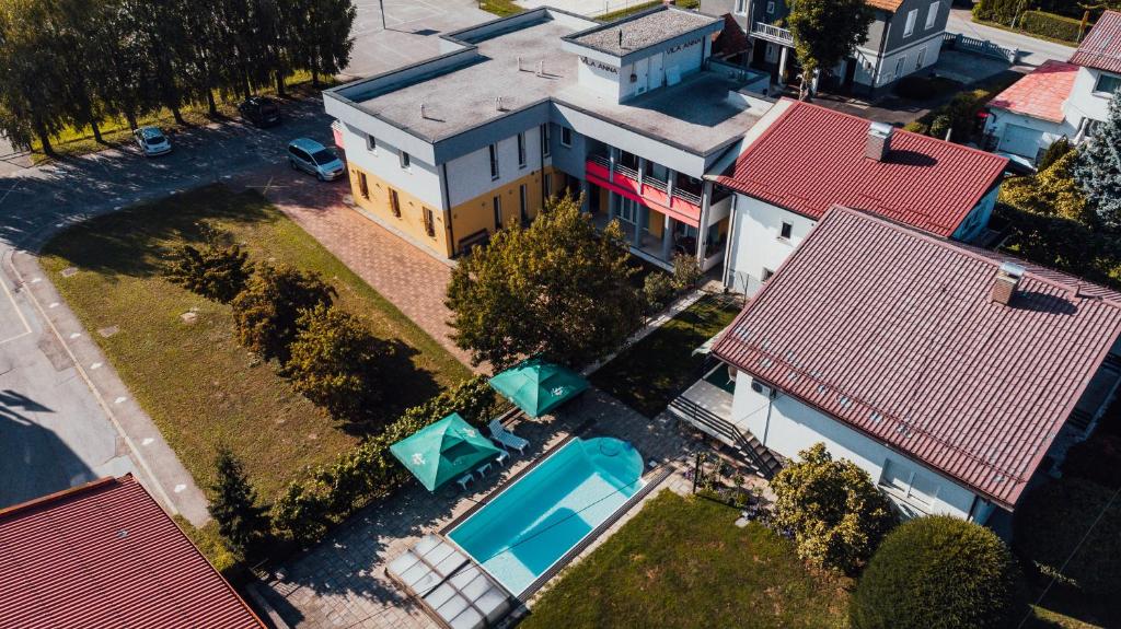 Bazén v ubytování Vila Anna nebo v jeho okolí