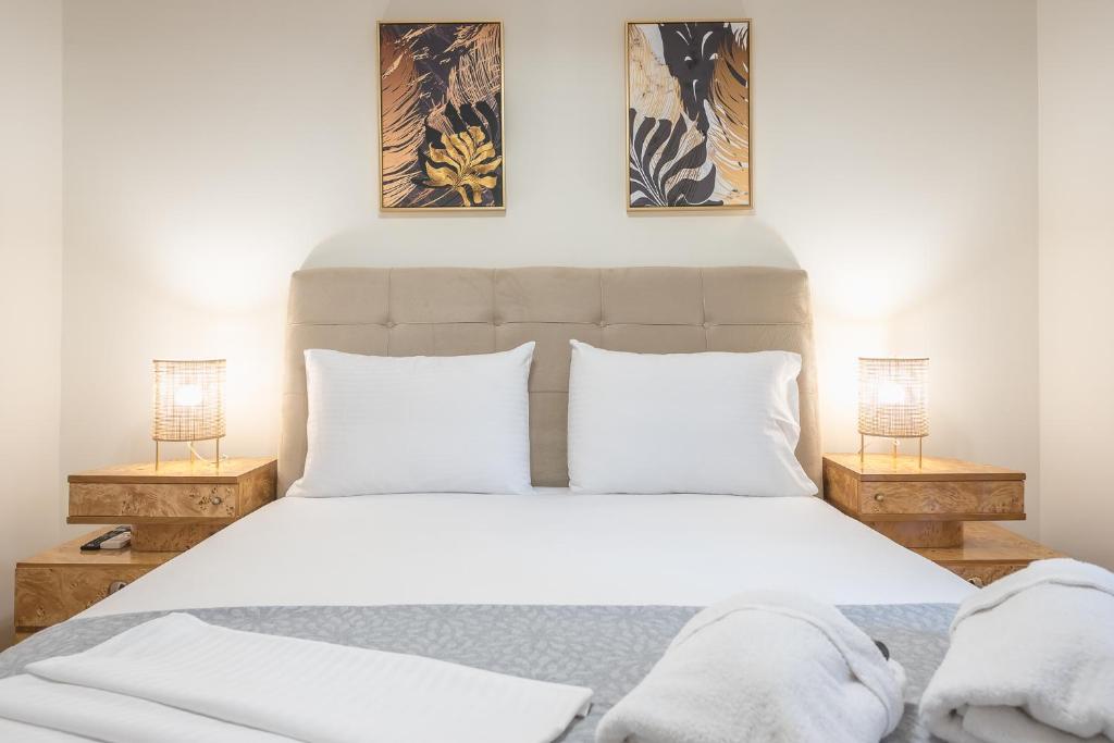 Posteľ alebo postele v izbe v ubytovaní Boutique Suite by CloudKeys