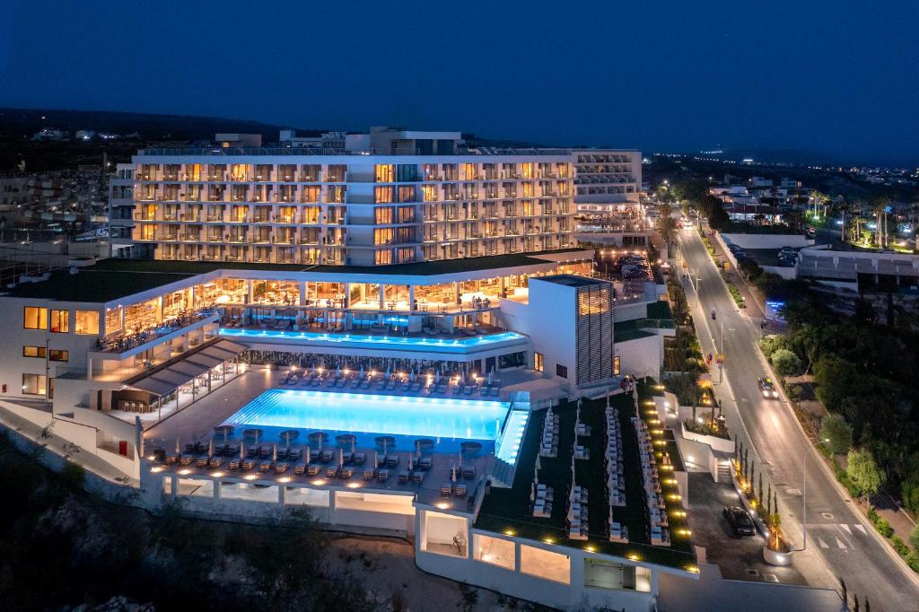 Amarande (Adults Only)