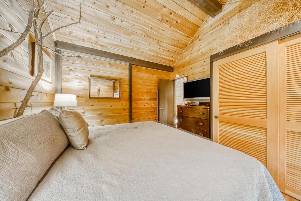 Postel nebo postele na pokoji v ubytování 6 Cluster Cabin