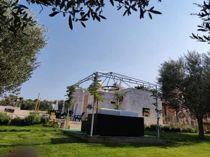 A garden outside CasaVacanza nonna Vita