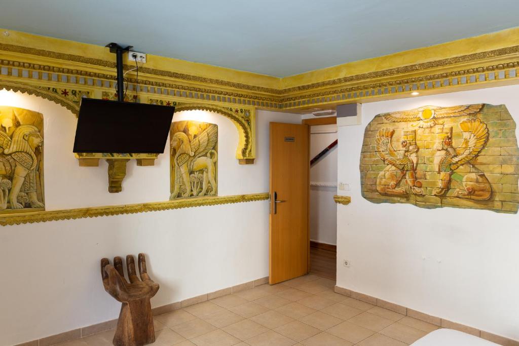 Casual Civilizaciones Valencia, Valencia – Updated 2023 Prices