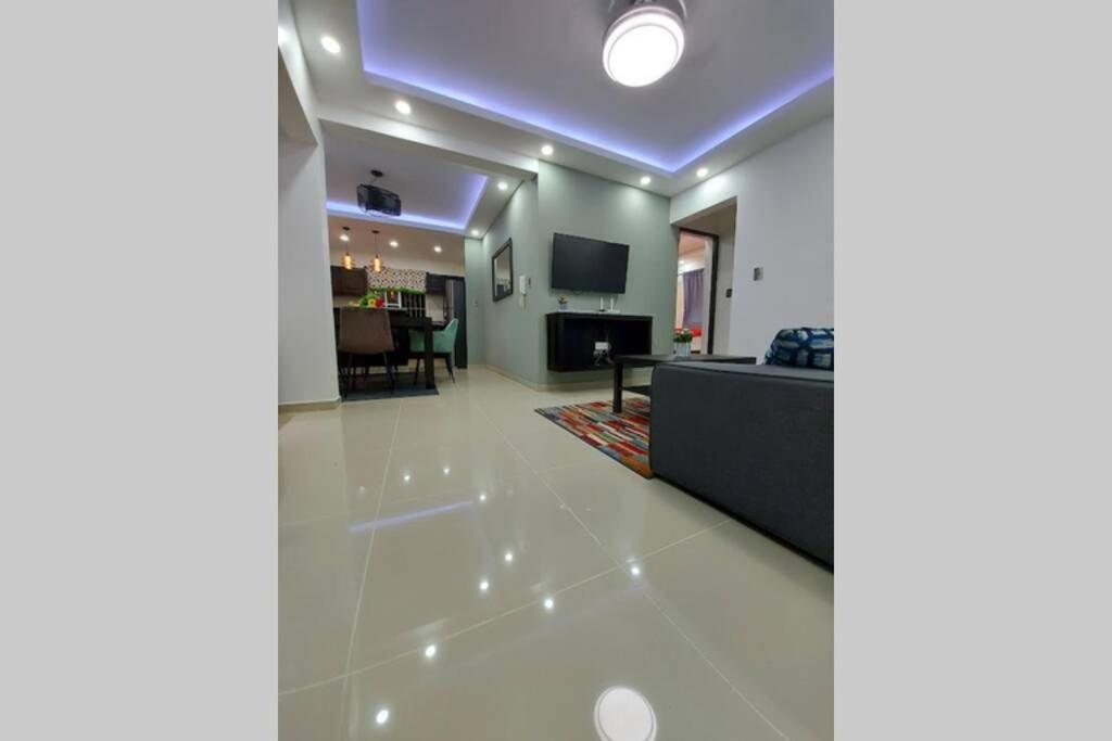 TV a/nebo společenská místnost v ubytování 4to nivel 2 habitaciones 2 baños Alma Rosa I