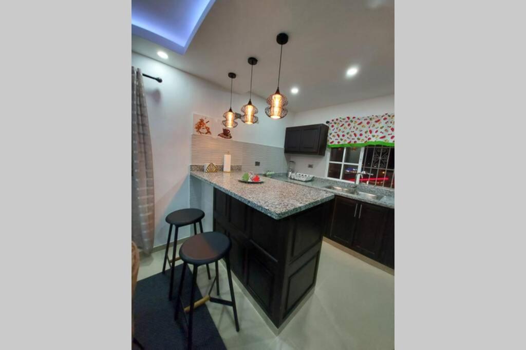 Kuchyň nebo kuchyňský kout v ubytování 4to nivel 2 habitaciones 2 baños Alma Rosa I