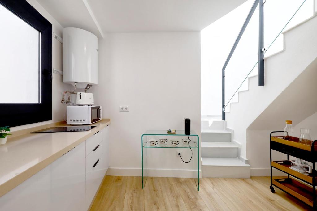 Victoria Suites Apartments - 18