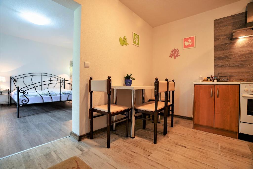 Dapur atau dapur kecil di Apartmány Anna