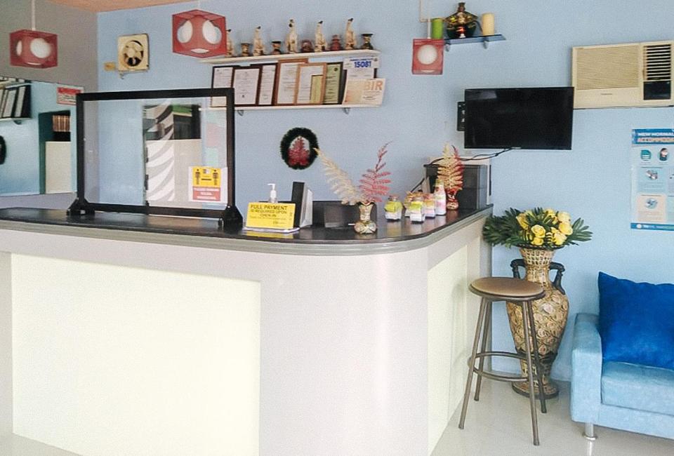Kuchyň nebo kuchyňský kout v ubytování RedDoorz at EM Pensiontel Butuan City
