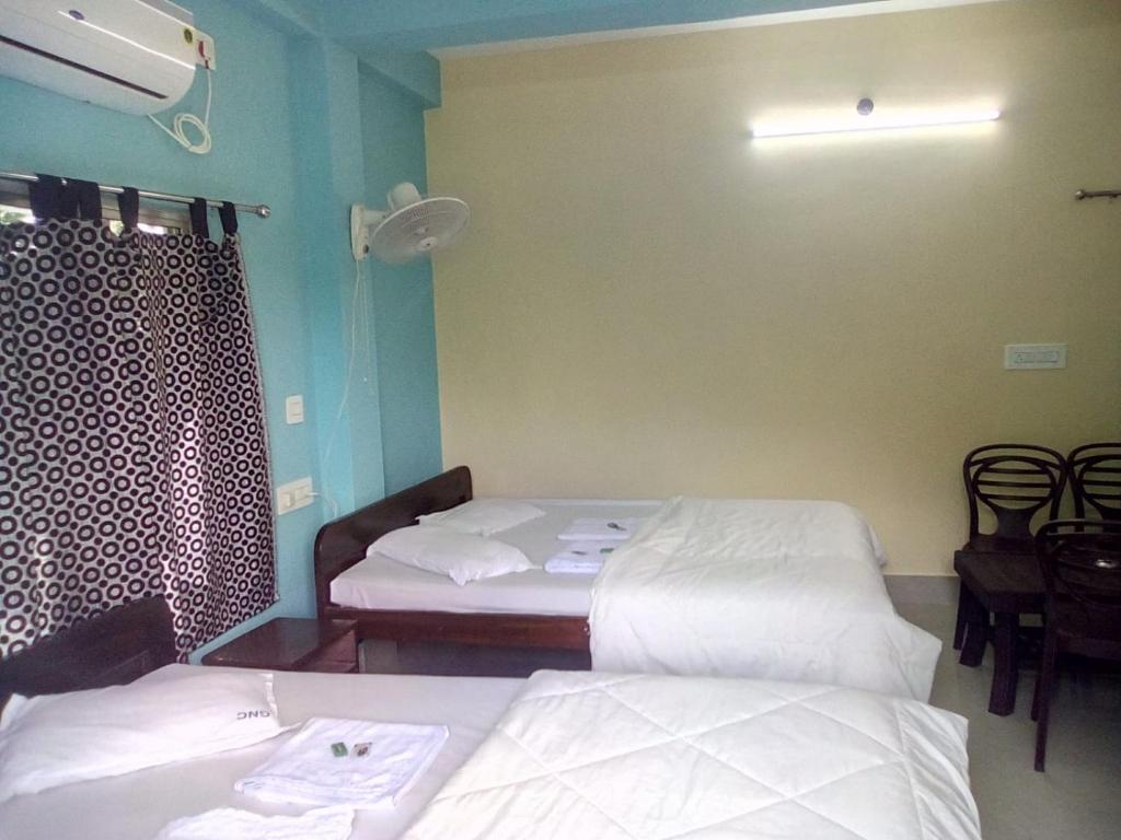 Gorumara Nature's Cottage (A Unit Of M/S Ecological & Tours) - Viervoudige Kamer