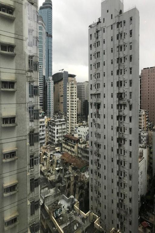 Nespecifikovaný výhled na destinaci Hongkong nebo výhled na město při pohledu z hotelu
