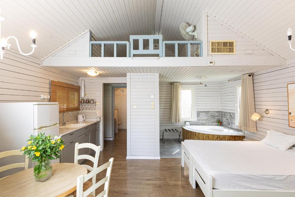 Nir David Country Lodge - отзывы и видео