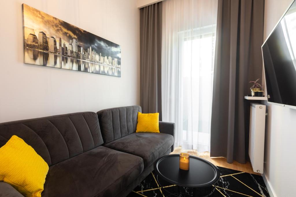 Millennium Express Lemon - 11