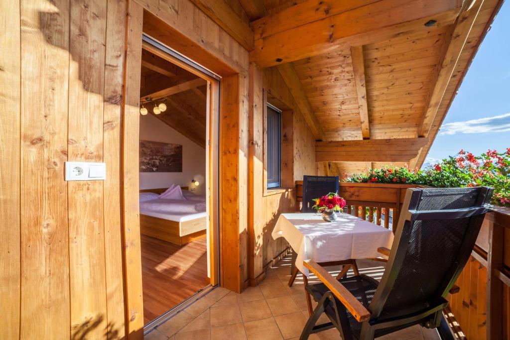 Tonigbauernhof Blumenwiese - Two-Bedroom Superior Apartment