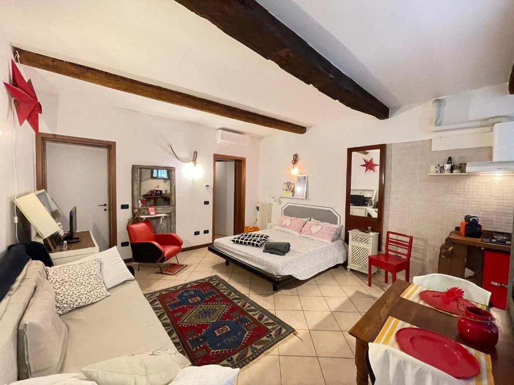 A bed or beds in a room at La casa degli zii