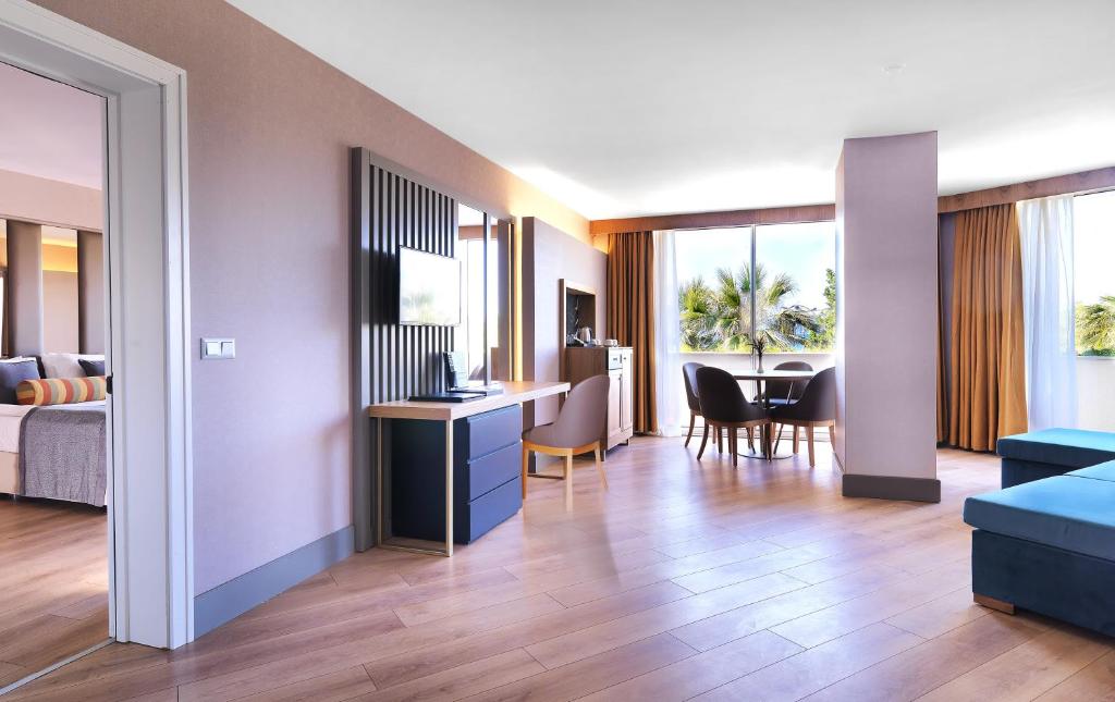 Imperial Türkiz Resort Hotel & SPA - Sala Familiar De Lujo