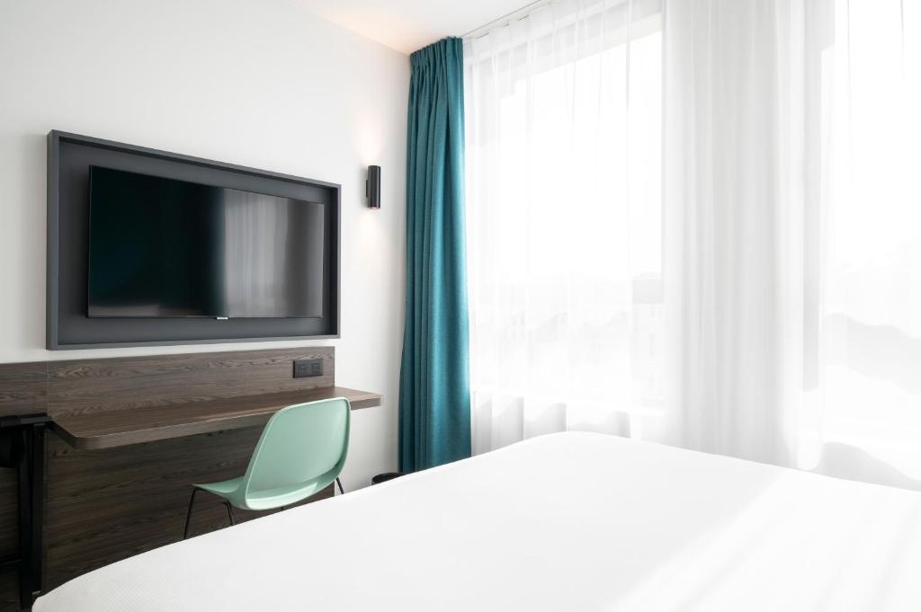 B&B HOTEL Antwerpen Centrum - Resim 12