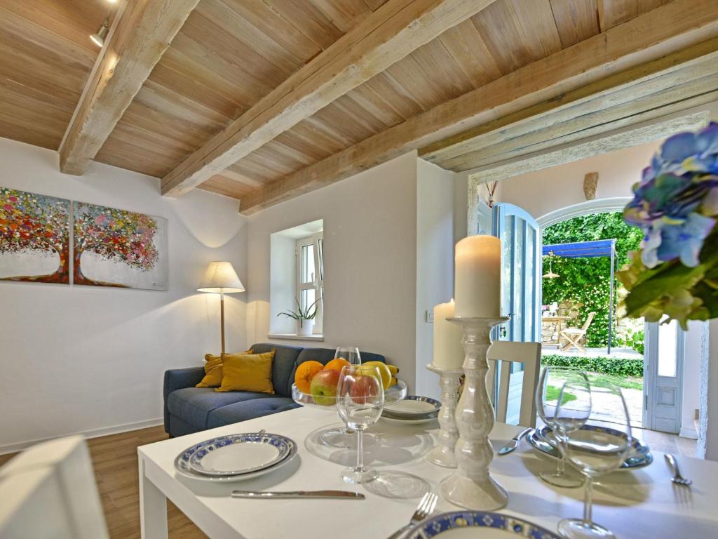 Posedenie v ubytovaní Holiday Home Hibiskus by Interhome