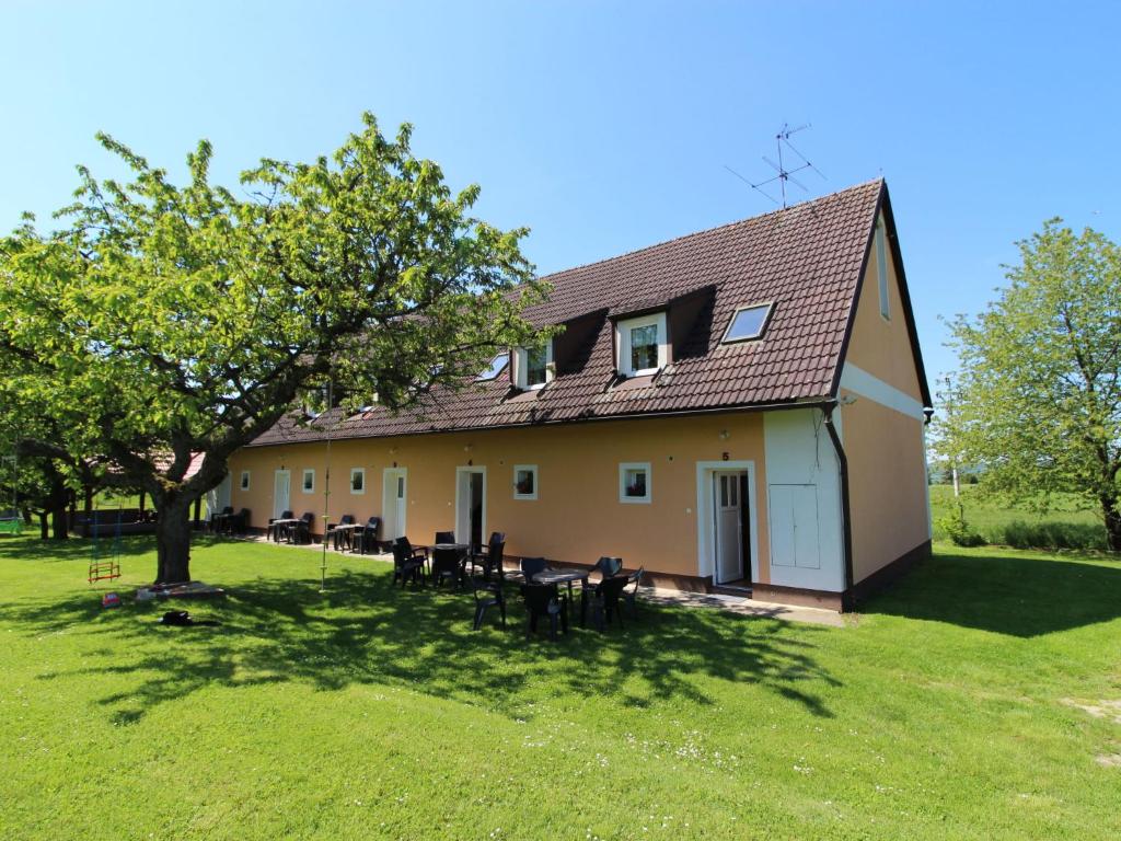 Budynek, w którym mieści się apartament