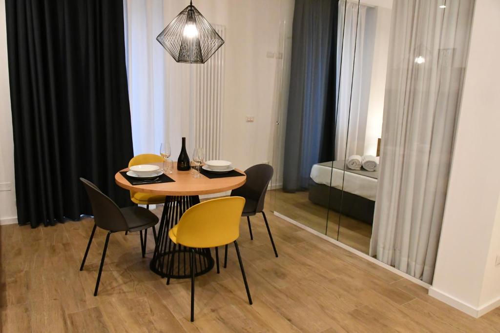 Nu House Rooms & Apartments - Комфорт тройной номер