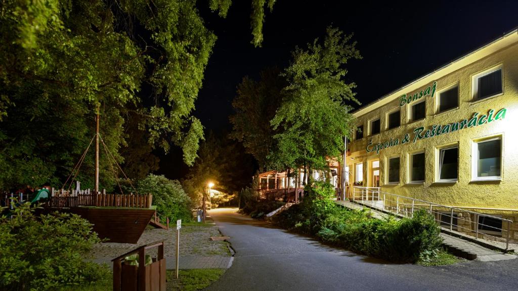 Zahrada ubytování Family Resort Lučivná