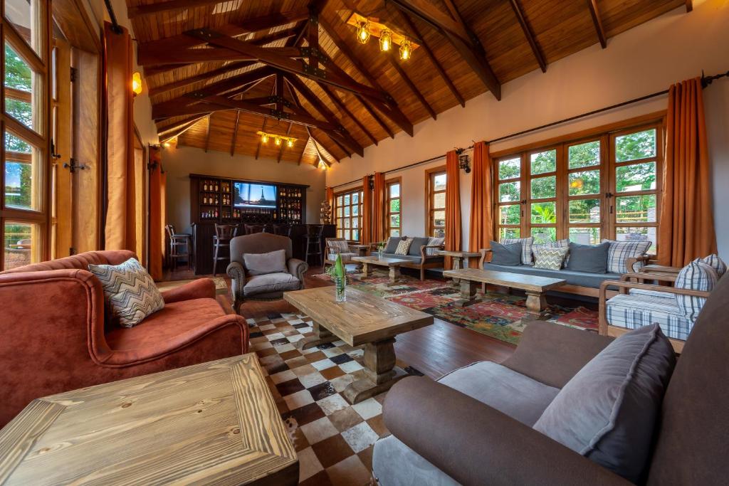 Posezení v ubytování Chimpundu Lodge