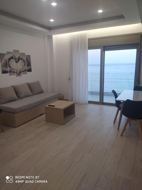 Posedenie v ubytovaní AKTIS MAKRIGIALOS LUXURY APTS