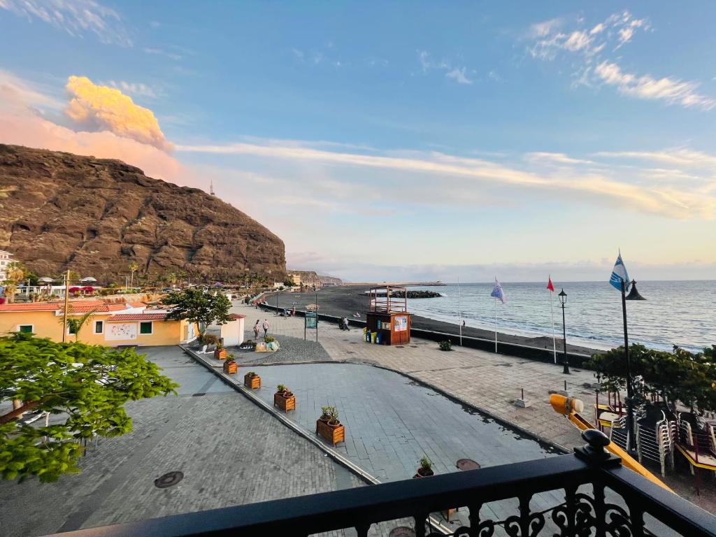 Primera Línea de Playa - Puerto de Tazacorte, Tazacorte ...