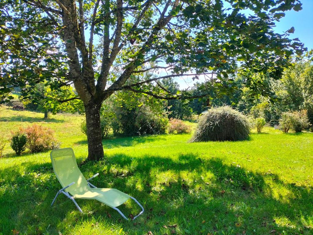 Un jardín fuera de Gite la Balme