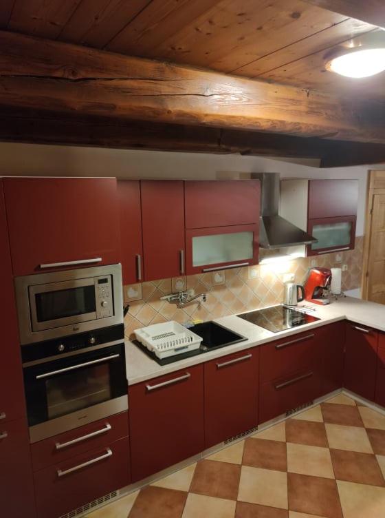 Kuchyň nebo kuchyňský kout v ubytování Chalet Horní Orlice