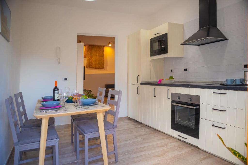 A kitchen or kitchenette at El blanquizal A